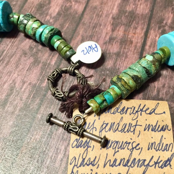 Handmade chunky stone boho statement necklace - Picture 4 of 10